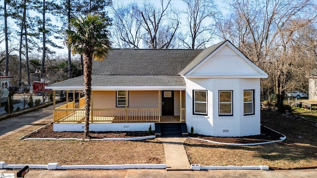 view of front facade featuring covered porch