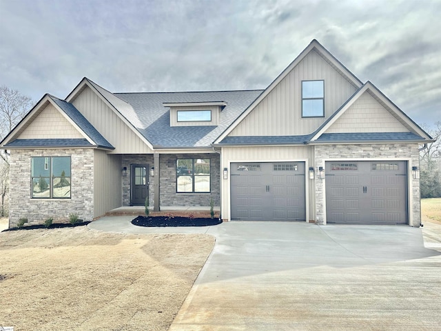706 Cheyanne Ct, Greer, SC 29651 - craftsman-style home featuring a garage
