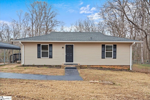 view of front of home with a front lawn