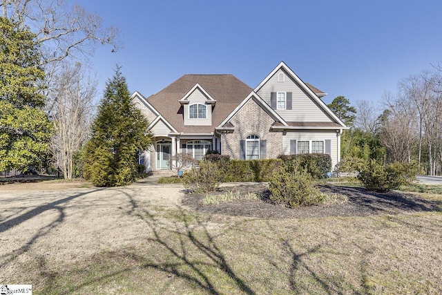 view of front of house featuring a front yard