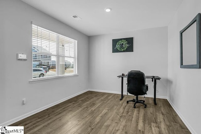 office with hardwood / wood-style floors