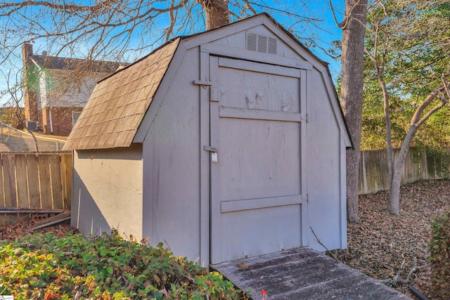 view of outbuilding