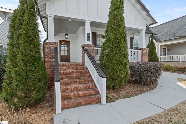 view of front of property with covered porch