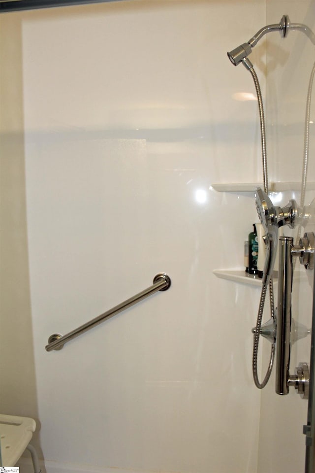 14 Heatherfield Dr, Simpsonville, SC 29680 - interior details featuring toilet and walk in shower