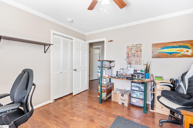 office area featuring ceiling fan, ornamental molding, and hardwood / wood-style floors