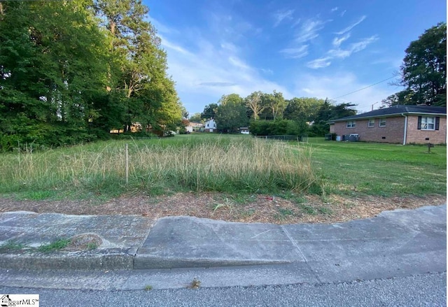 552 Springdale Dr, Clinton, SC 29325