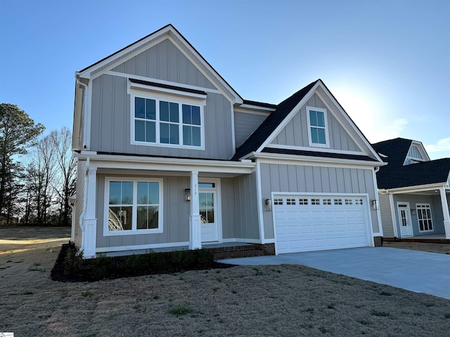 view of front facade with a garage