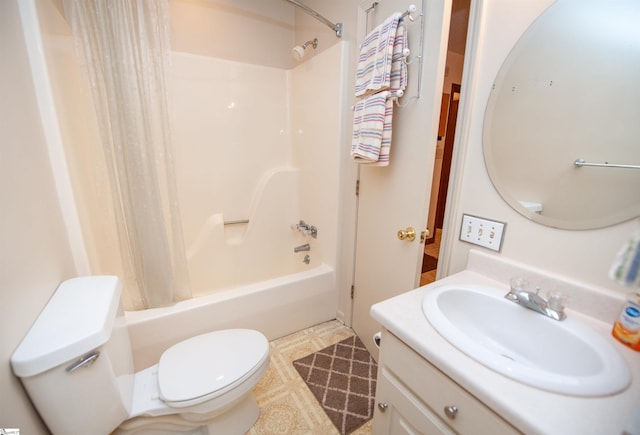 full bathroom featuring shower / tub combo with curtain, vanity, and toilet