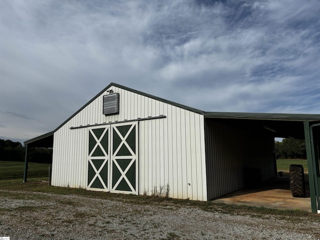 view of outdoor structure