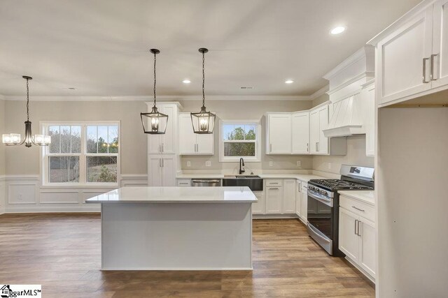 120 Bonaire Pt, Anderson, SC 29621 - kitchen with light countertops, appliances with stainless steel finishes, and pendant lighting