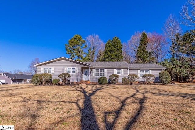 single story home featuring a front lawn and crawl space