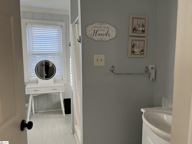 bathroom featuring vanity