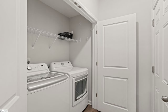 laundry room featuring laundry area and independent washer and dryer