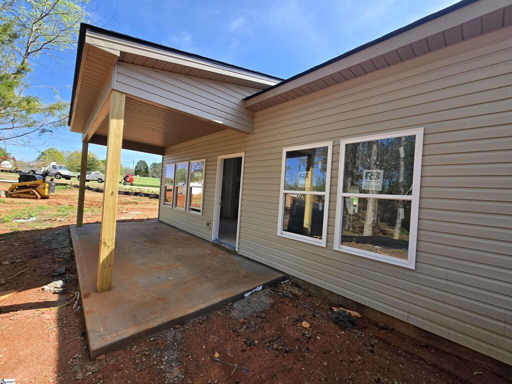 124 Susans Rd, Gaffney, SC 29341 - view of patio