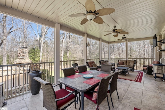 view of sunroom / solarium