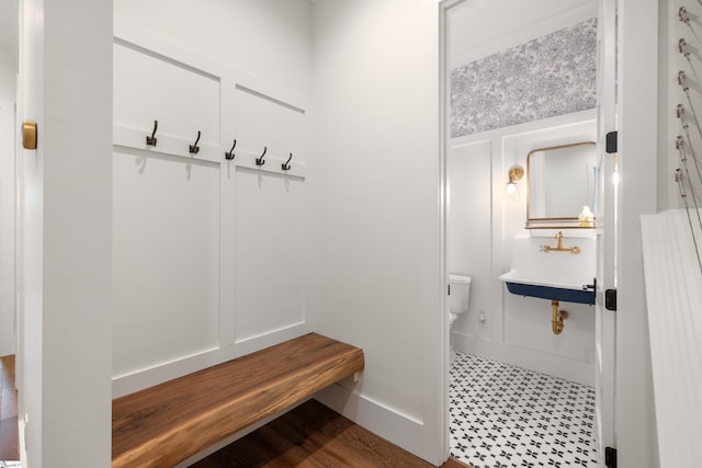 mudroom featuring a sink