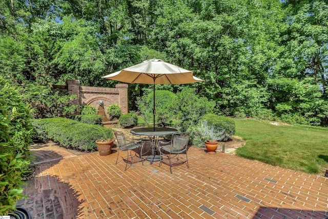 view of patio featuring outdoor dining space