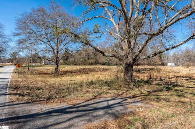 Listing photo 3 for 1810 Reid School Rd, Taylors SC 29687