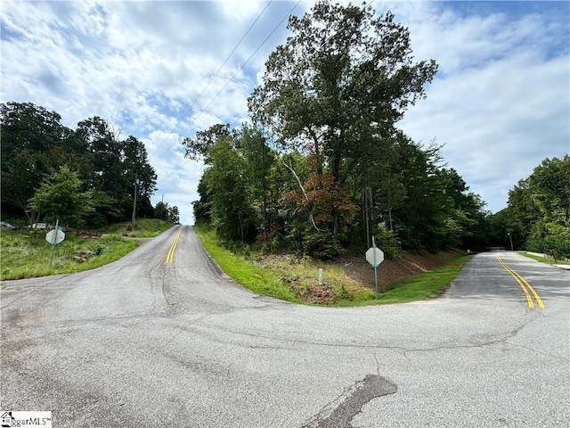 Listing photo 3 for 000 Dobson Cove Rd, Seneca SC 29678