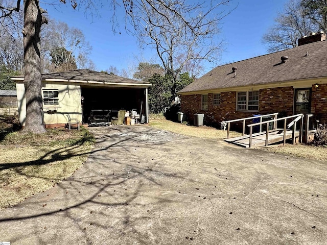 exterior space featuring driveway