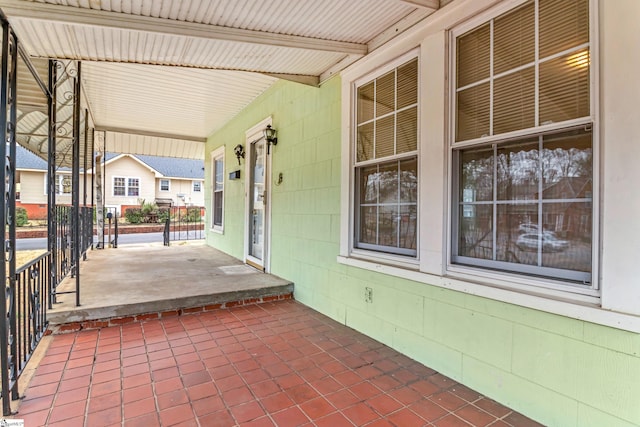 view of patio / terrace with covered porch