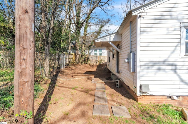 view of yard featuring fence