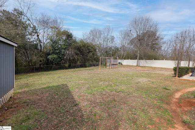 view of yard featuring a fenced backyard