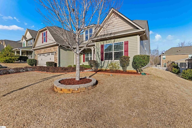 view of front of property with a front yard