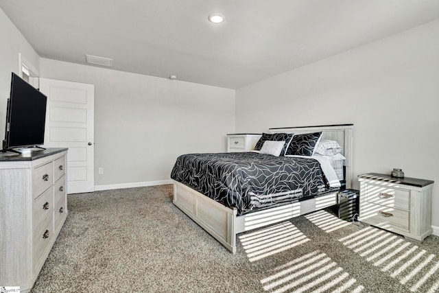 bedroom featuring carpet floors, visible vents, baseboards, and recessed lighting