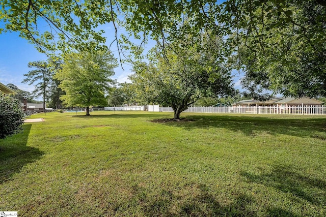 view of yard featuring fence