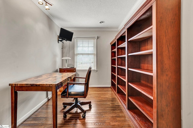 office area featuring a textured ceiling, wood-type flooring, baseboards, and crown molding