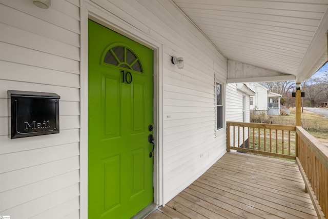 entrance to property with covered porch