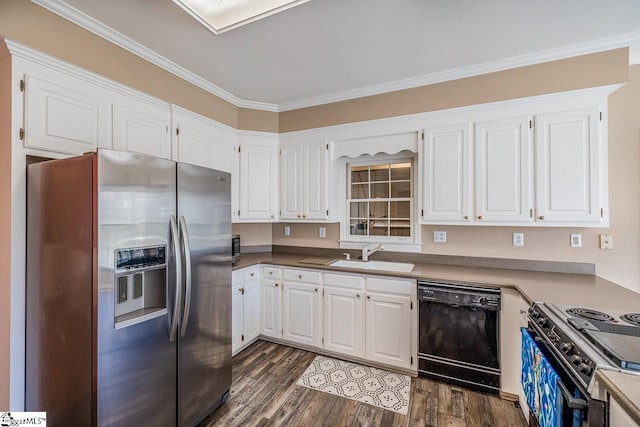 kitchen with dark wood-style flooring, electric stove, a sink, dishwasher, and stainless steel fridge with ice dispenser