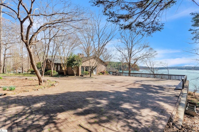 view of yard featuring a water view