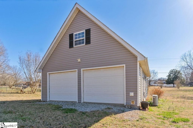 view of detached garage