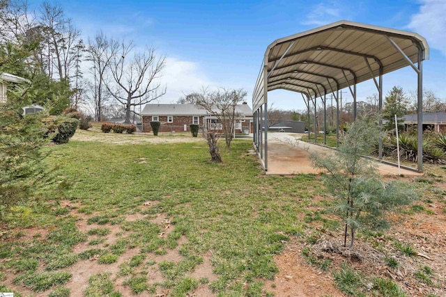 view of yard featuring a detached carport