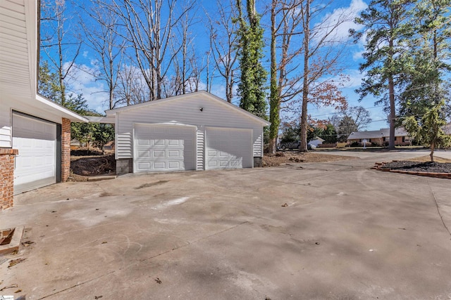 view of detached garage