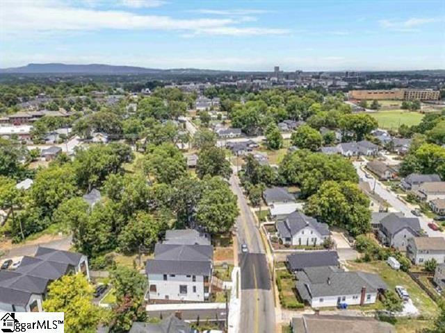 bird's eye view with a residential view