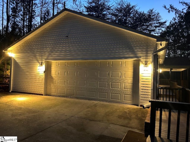 view of detached garage