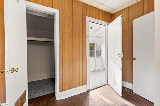 closet with visible vents