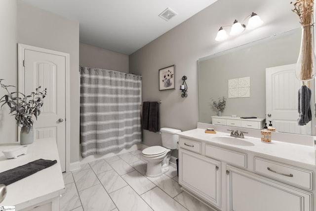 full bathroom with visible vents, curtained shower, toilet, and vanity