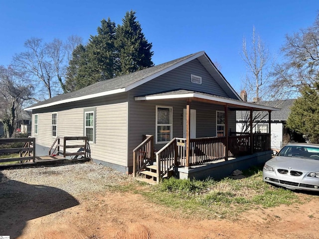 view of front of property with covered porch