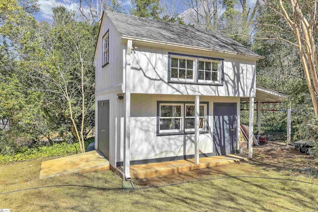 view of outbuilding