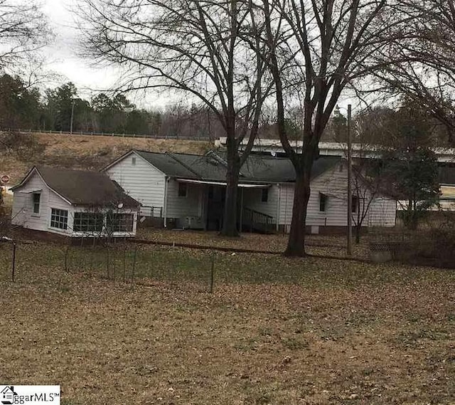 1273 Powerhouse Rd, Ware Shoals, SC 29692 - back of property featuring fence