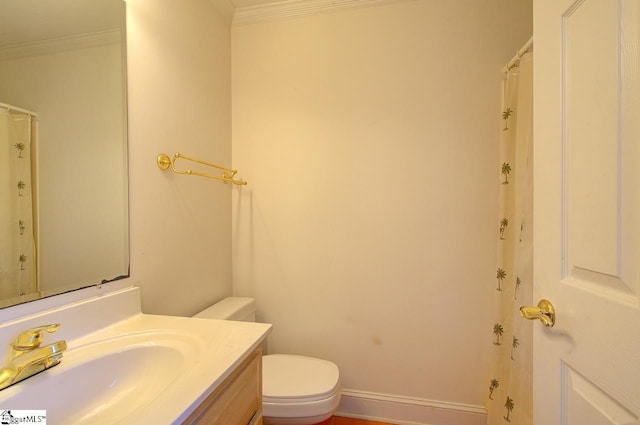 206 Chelsea Ln, Greer, SC 29650 - full bathroom with toilet, vanity, crown molding, and baseboards