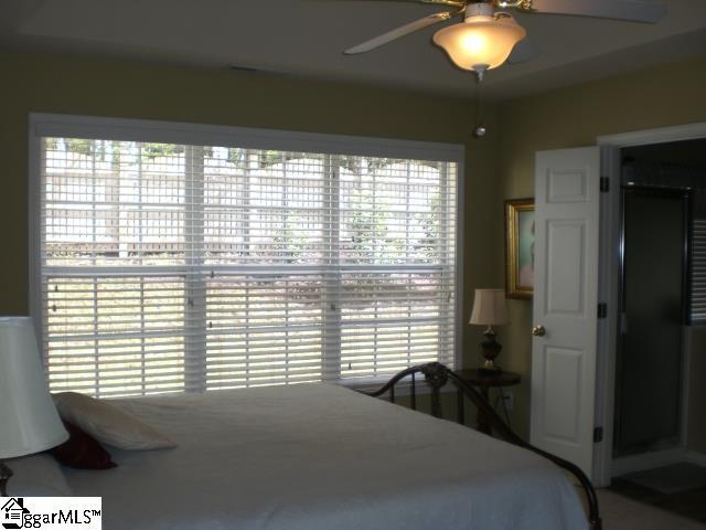 bedroom with a ceiling fan