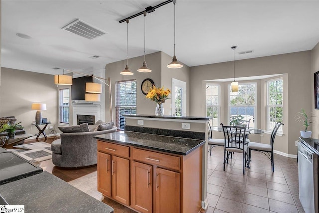 513 Rio Grande Pl, Simpsonville, SC 29680 - kitchen featuring decorative light fixtures, visible vents, dishwasher, and a kitchen island