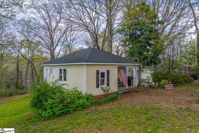123 Cobb St, Easley, SC 29640 - back of house with a yard