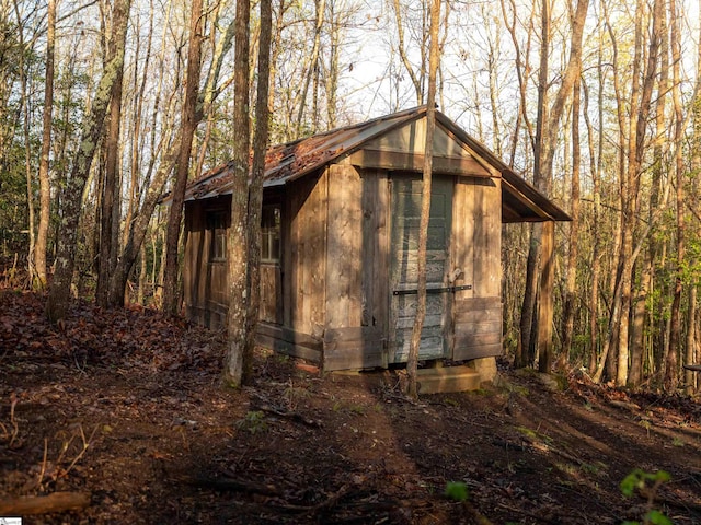 view of outbuilding with an outbuilding