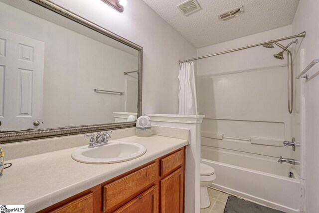 full bath featuring toilet, a textured ceiling, shower / bath combination with curtain, and visible vents
